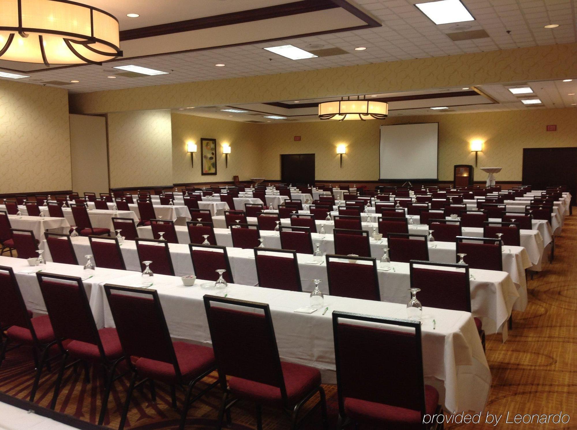 Holiday Inn & Suites Chicago-Carol Stream Wheaton By Ihg Business photo